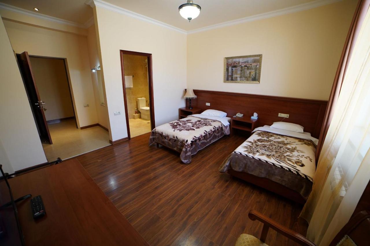 Syunik Hotel Kapan Eksteriør billede