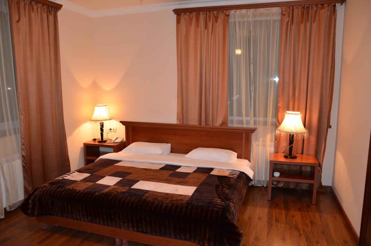 Syunik Hotel Kapan Eksteriør billede